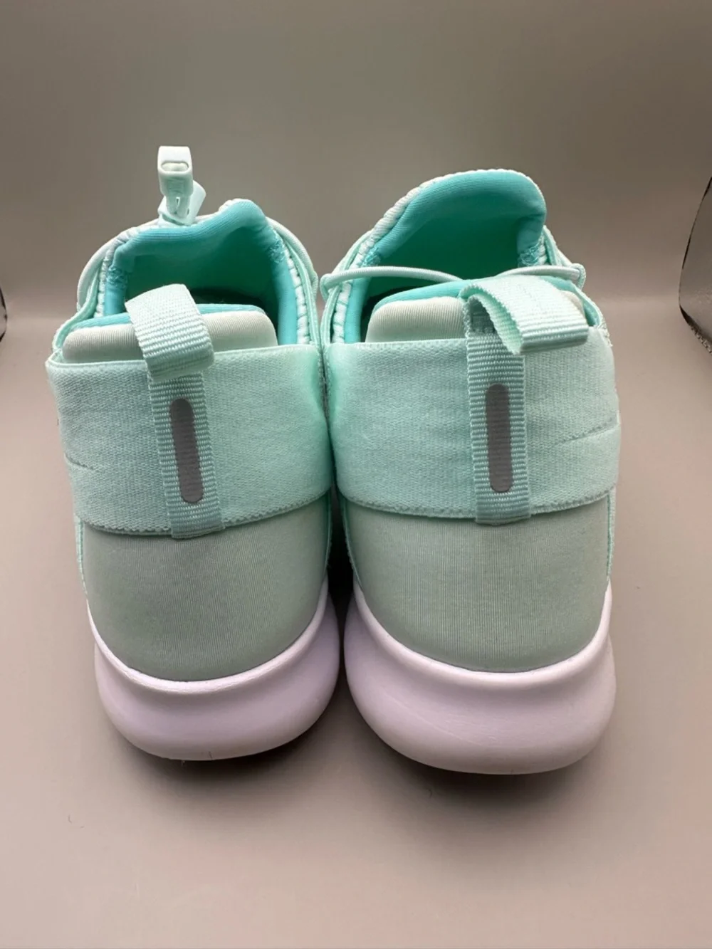 **NEW** Nike Free Run Women’s Mint Green Lightweight Sneakers Sz 9.5 women - Picture 6 of 6